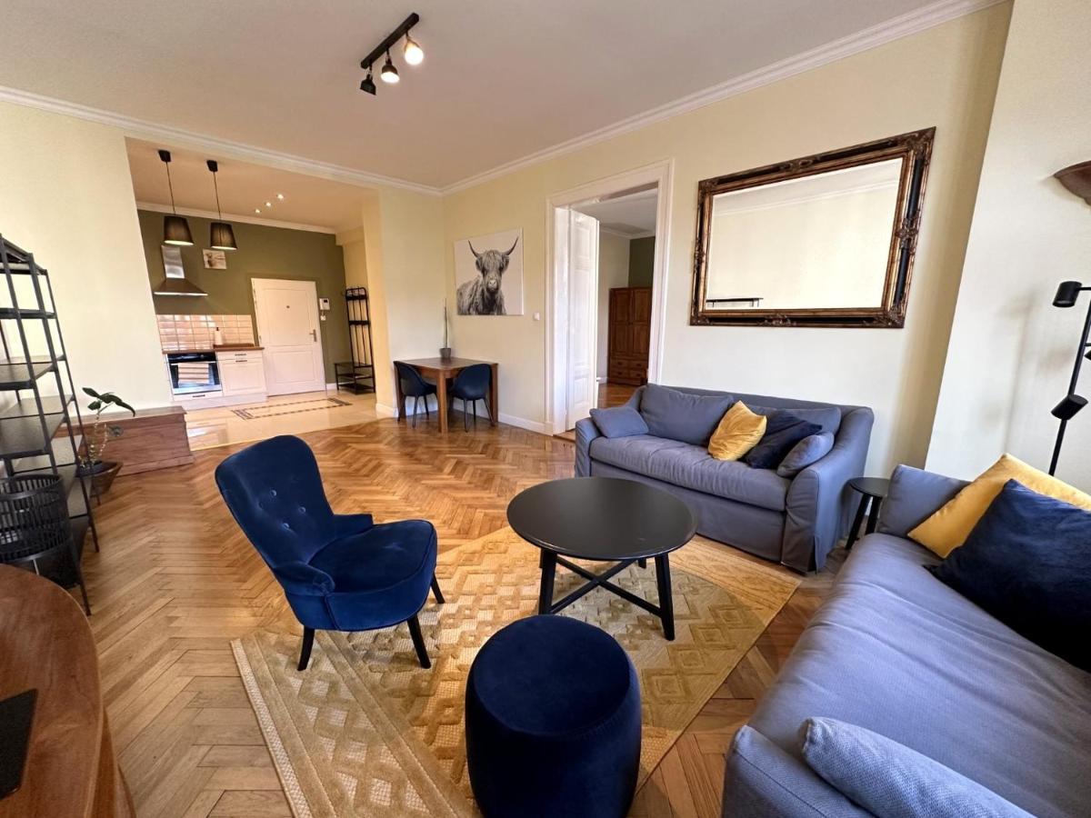 Gorkeho Apartment In City Centre Братислава Екстериор снимка